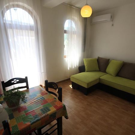 Apartments Olga Virpazar Bagian luar foto
