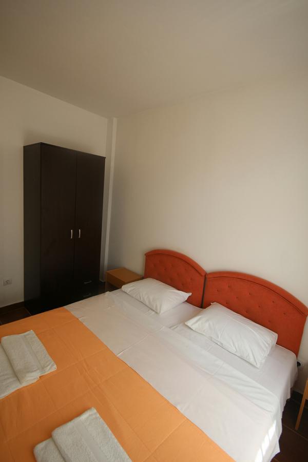 Apartments Olga Virpazar Bagian luar foto
